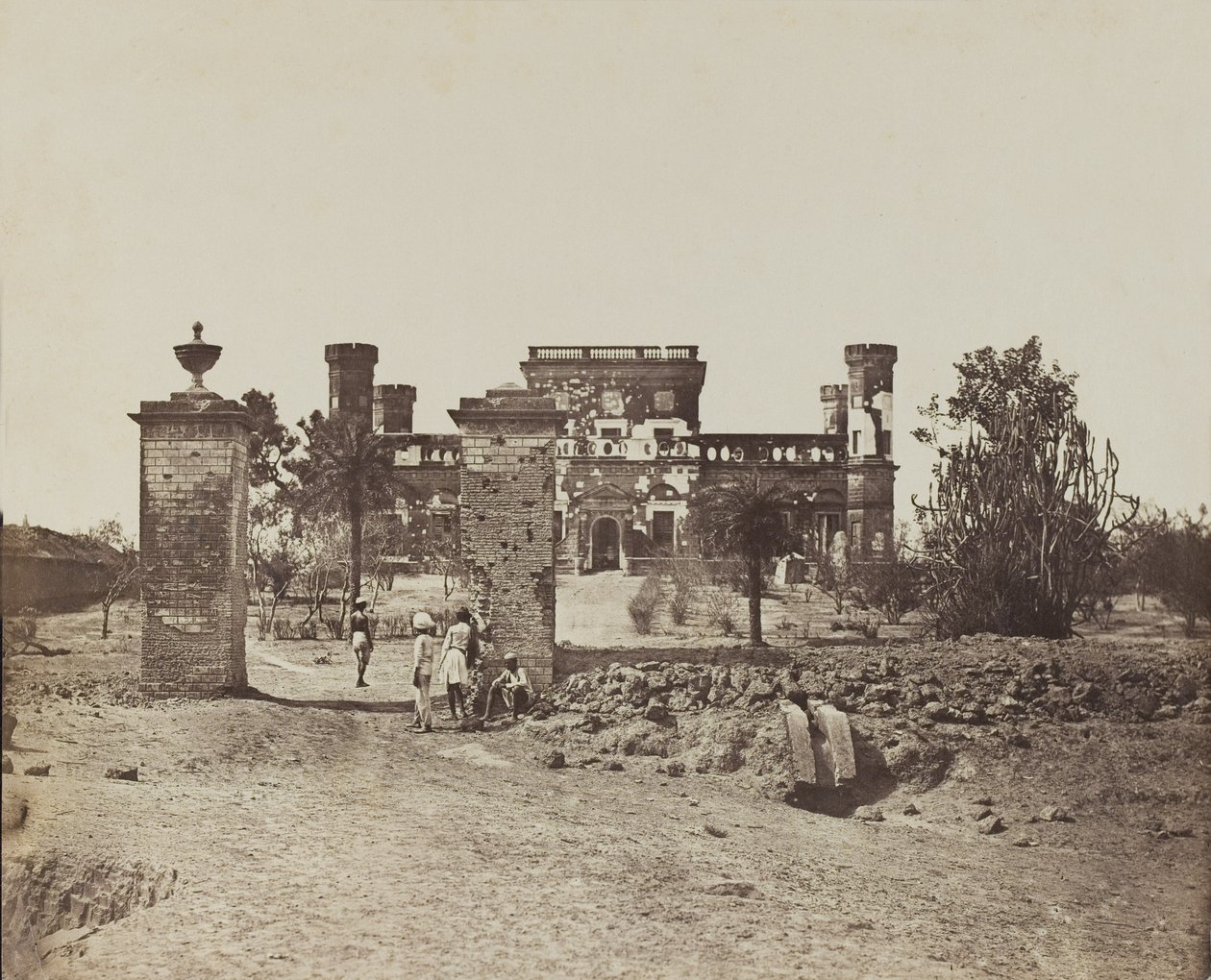 Forladt hus, c.1858 af English Photographer