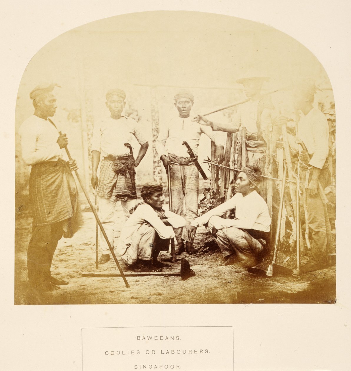 Baweeans, Coolies or Labourers, Singapore, fra The People of India, af J. Forbes Watson, udgivet 1868 (albummet tryk) af English Photographer