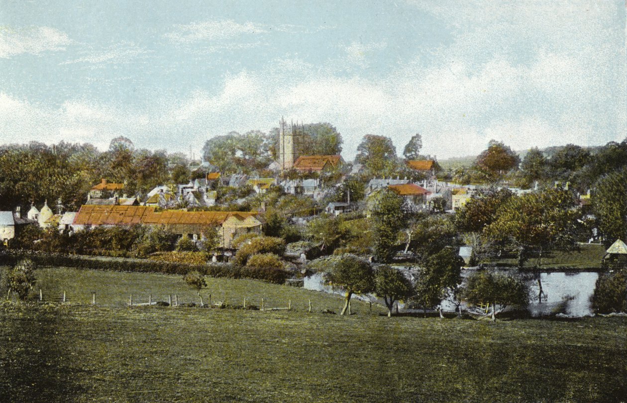 Carisbrooke Village af English Photographer