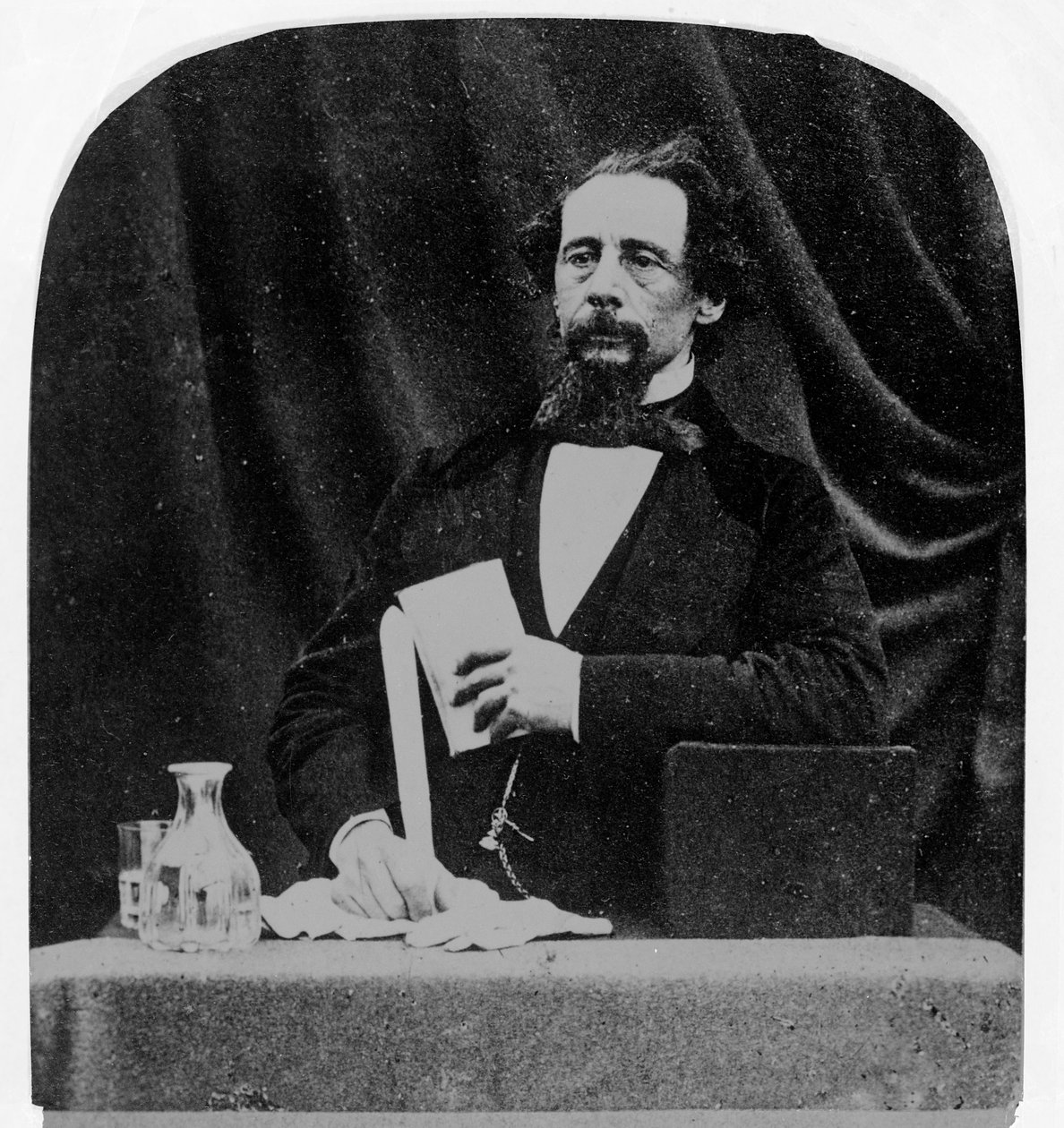 Charles Dickens af English Photographer