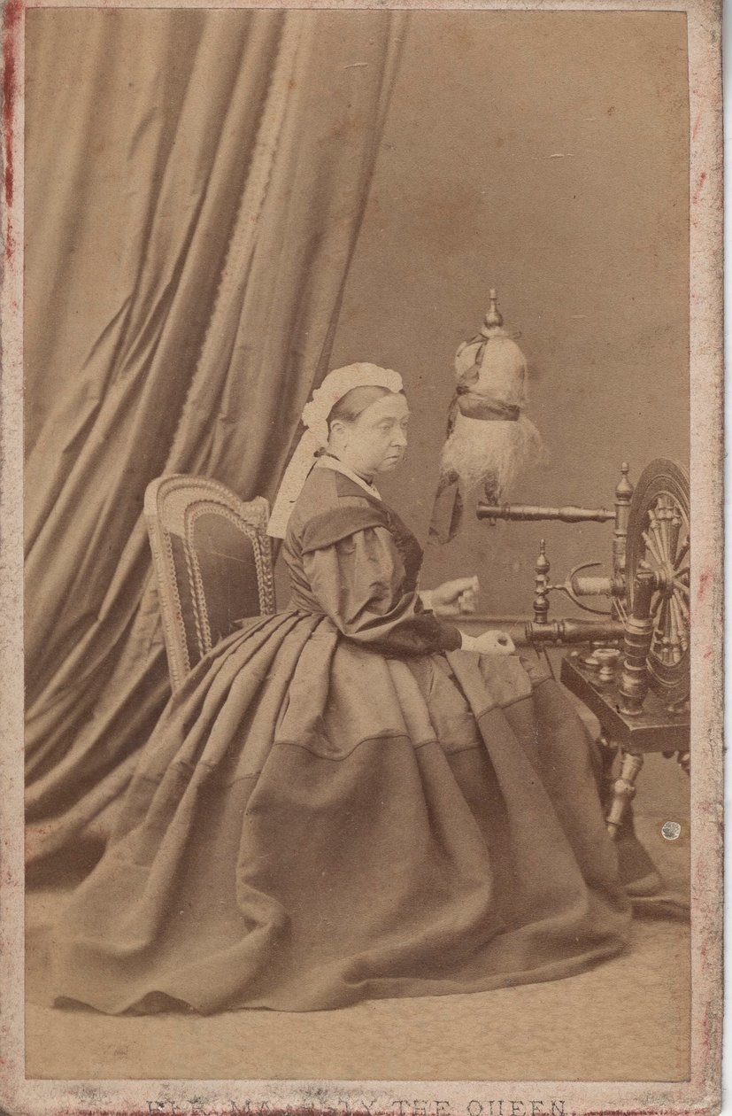 Dronning Victoria, ca. 1875 af English Photographer