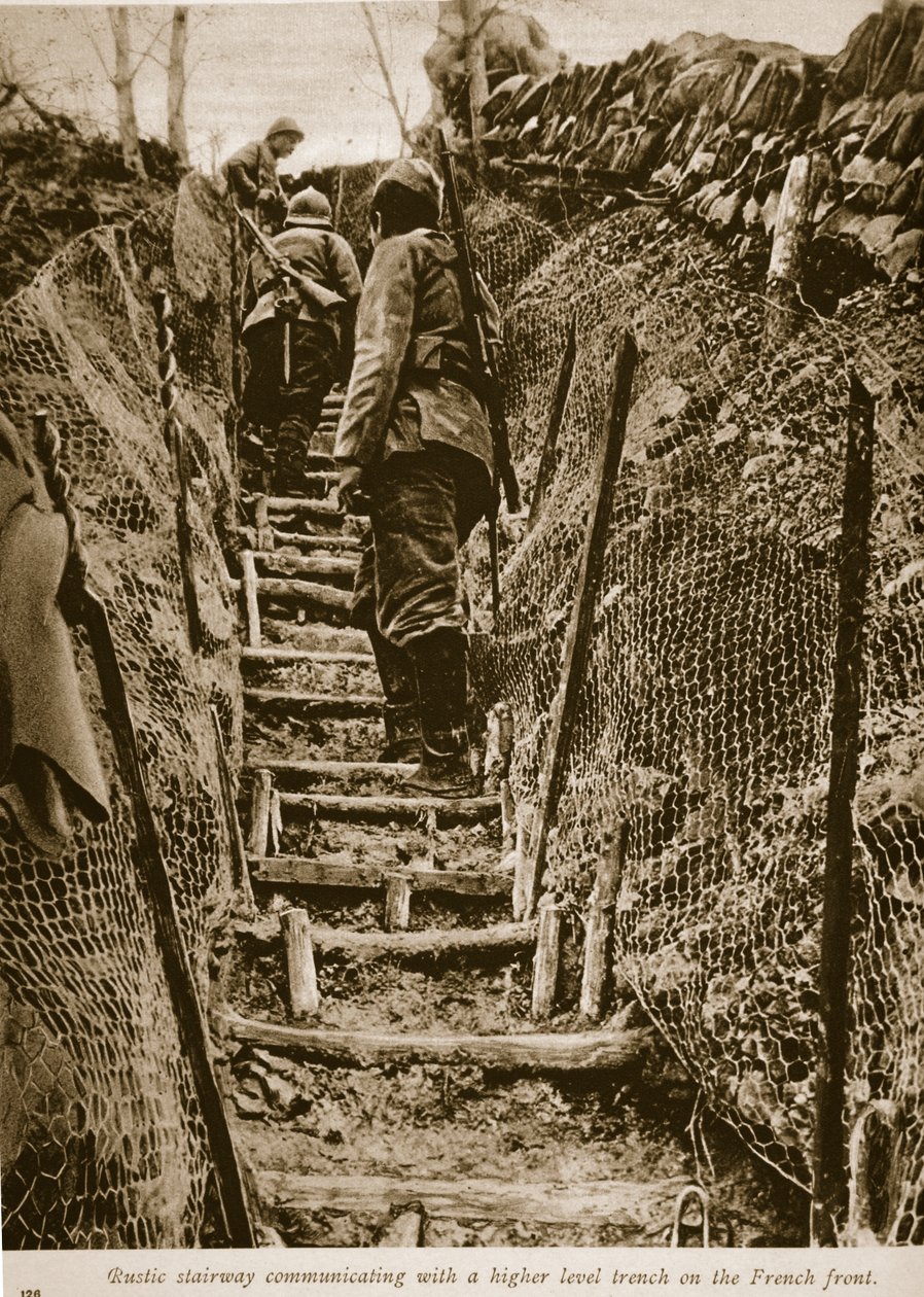 Rustik trappe i forbindelse med en skyttegrav på højere niveau på den franske front, 1914-19 af English Photographer