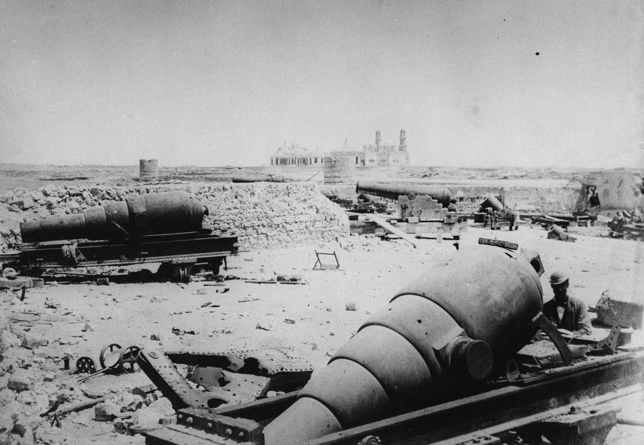 Bombardementet af Alexandria, 1882 af English Photographer