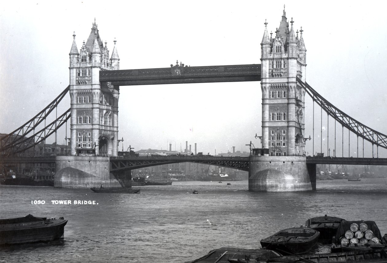 Udsigt over Tower Bridge af English Photographer