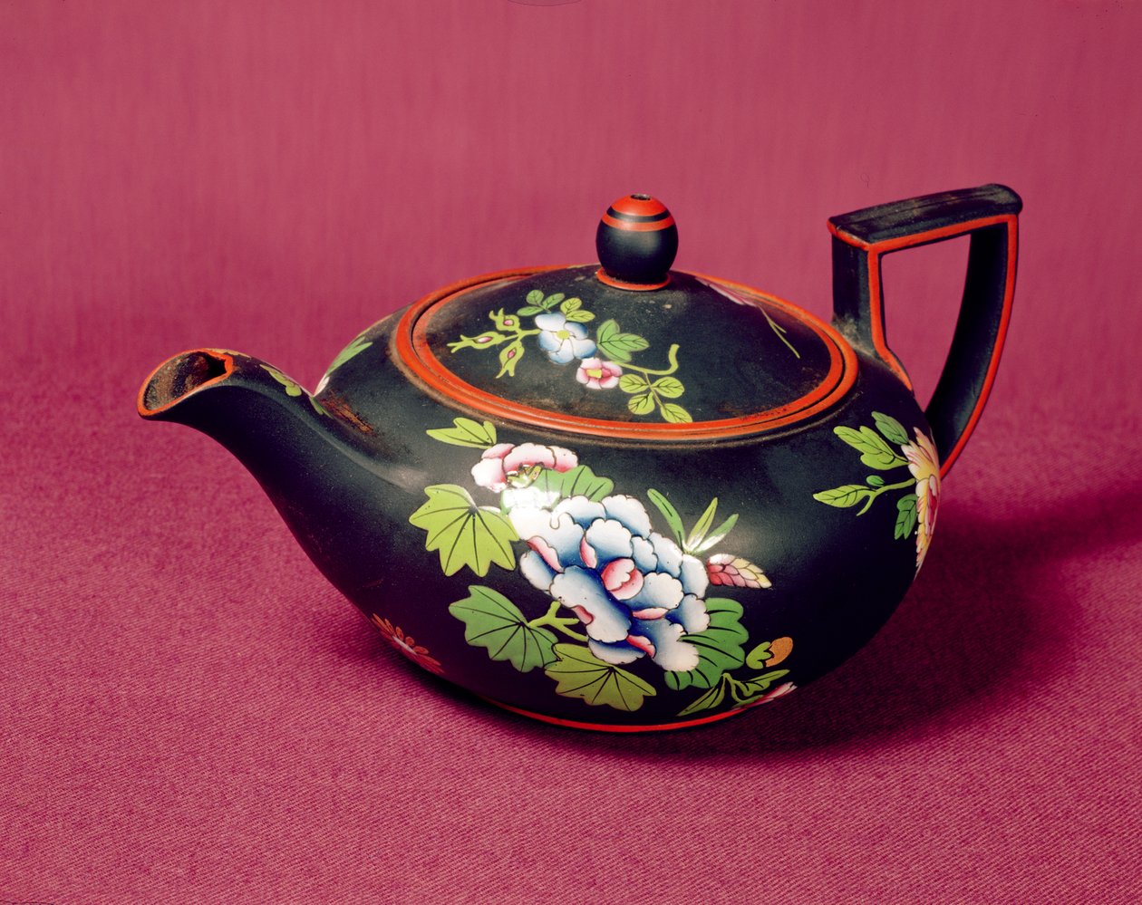 Wedgwood tekande i sort basalt, emaljeret med blomster, ca. 1840-50 (stentøj) af English School