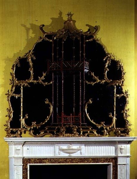 George II chinoiserie overtræksspejl, ca.1750 (forgyldt træ) af English School