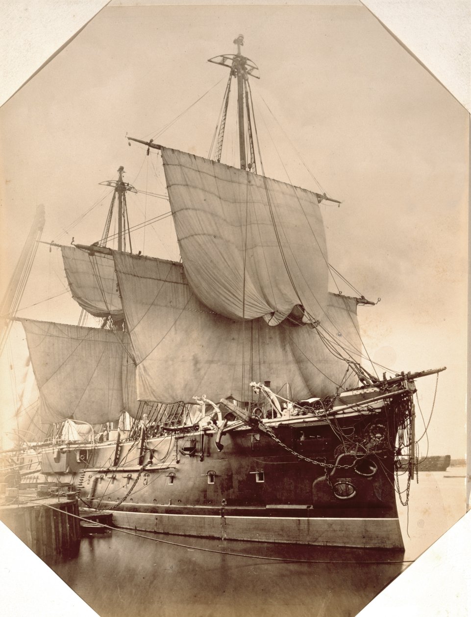 HMS Triumph, 1870 (sepiafoto) af English Photographer