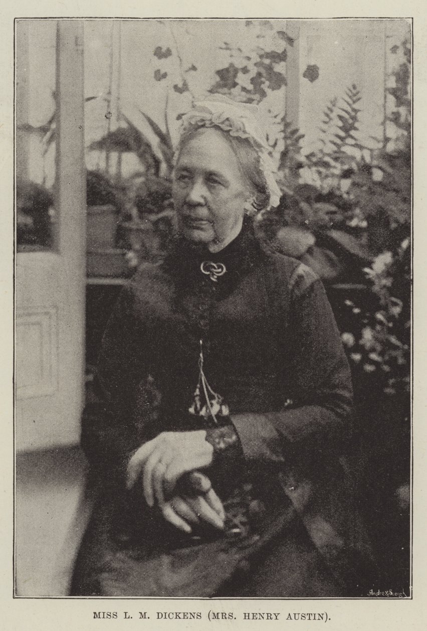 Miss LM Dickens (Mrs Henry Austin) af English Photographer