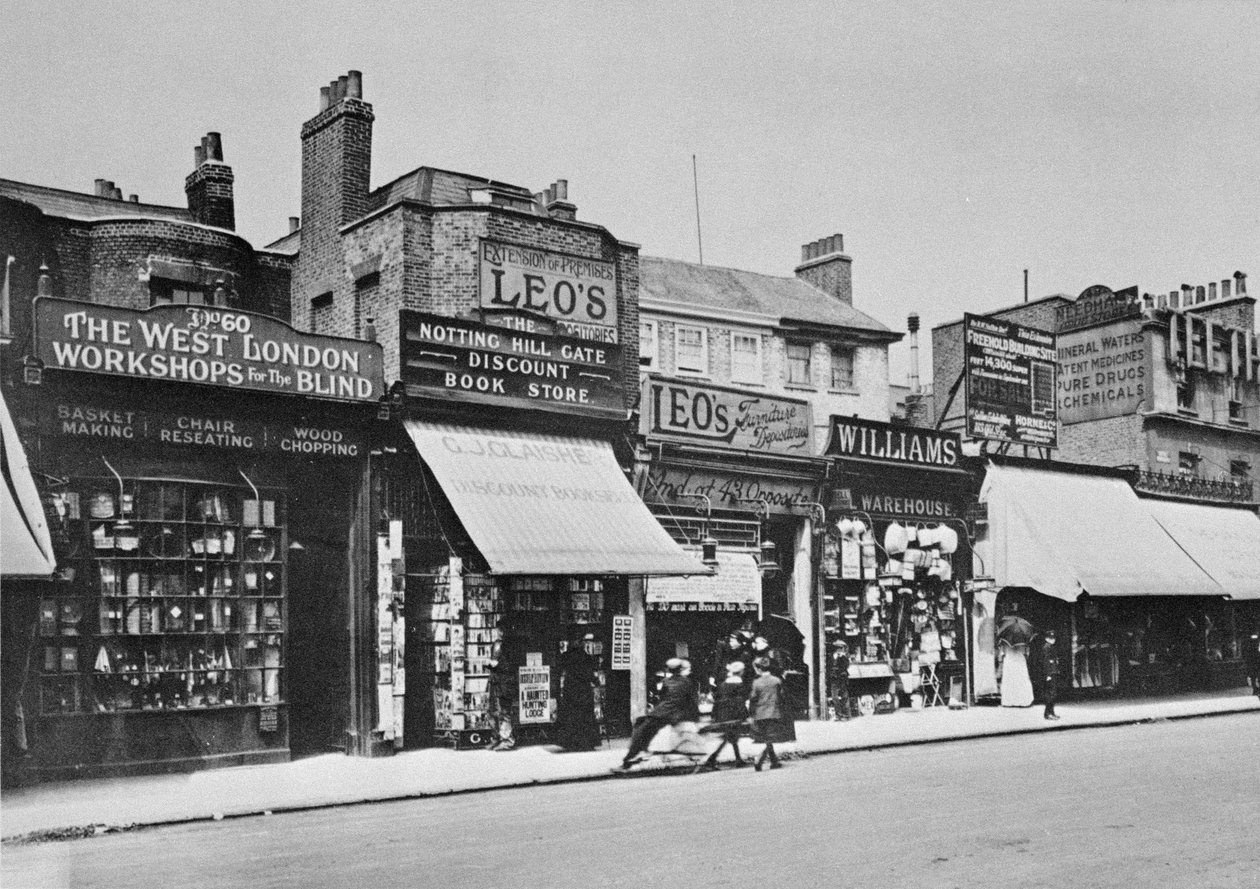Udsigt over Notting Hill Gate, ca. 1913 af English Photographer