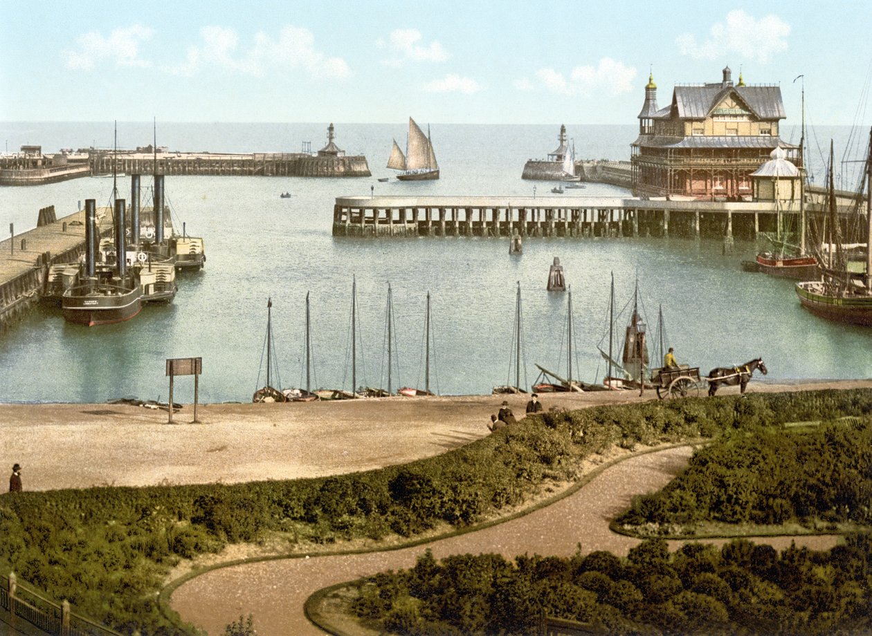 The Harbour, Lowestoft (håndfarvet foto) af English School