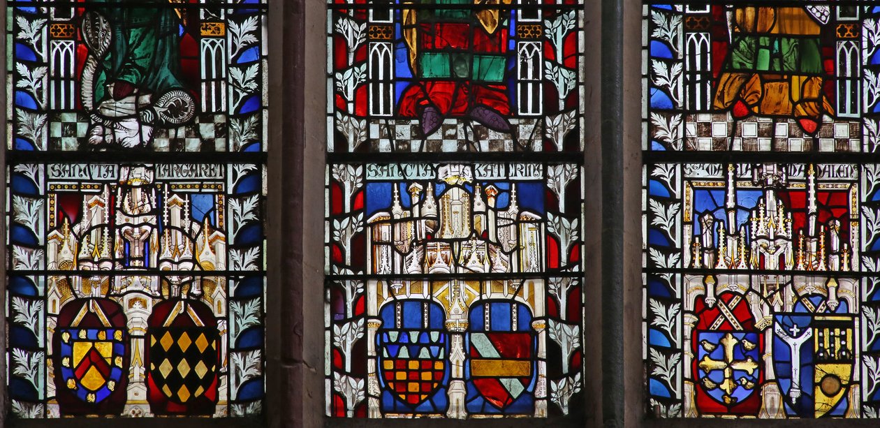 Window Ew forestillende våbenskjolde af English School