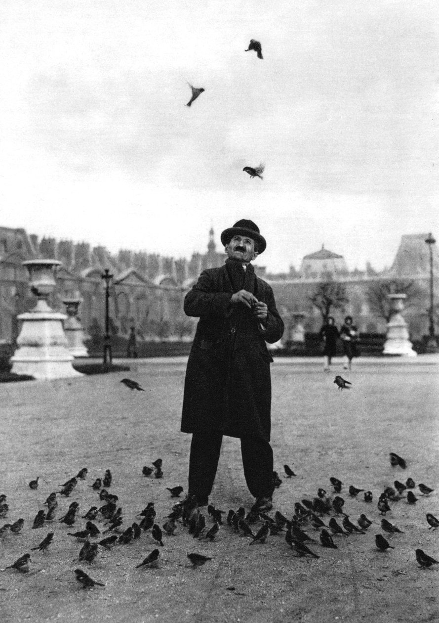En fugletæmmer, Paris, 1931. af Ernest Flammarion