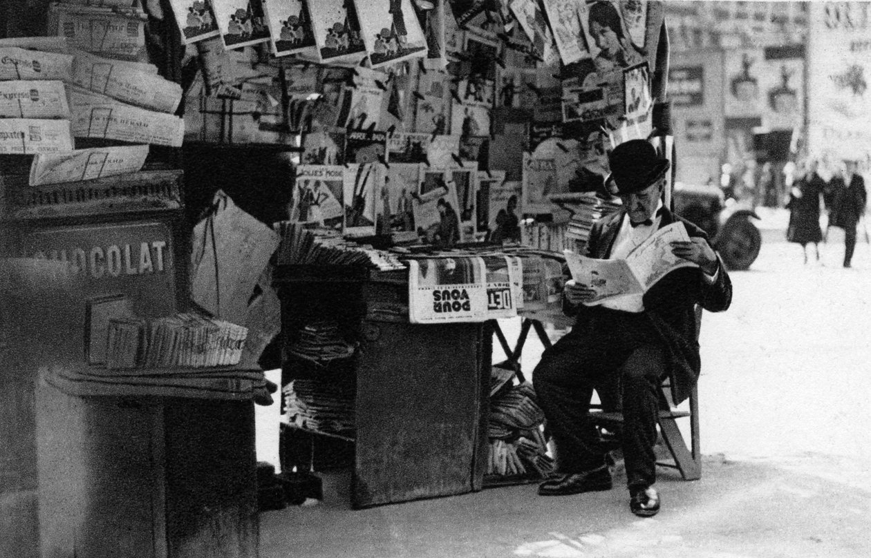 Avisstand, Paris, 1931. af Ernest Flammarion