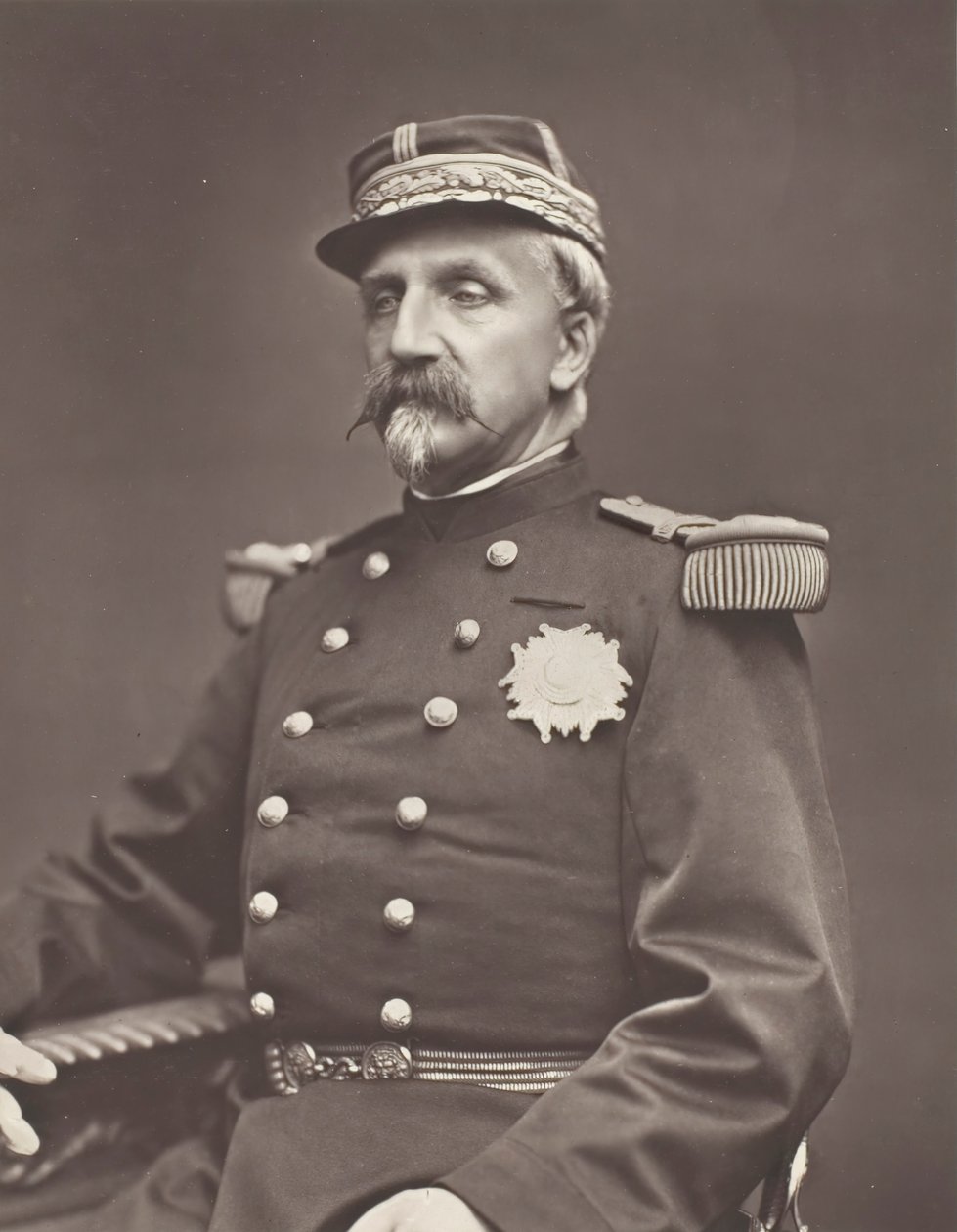 Hertug af Aumale, 187678. af Eugene Appert