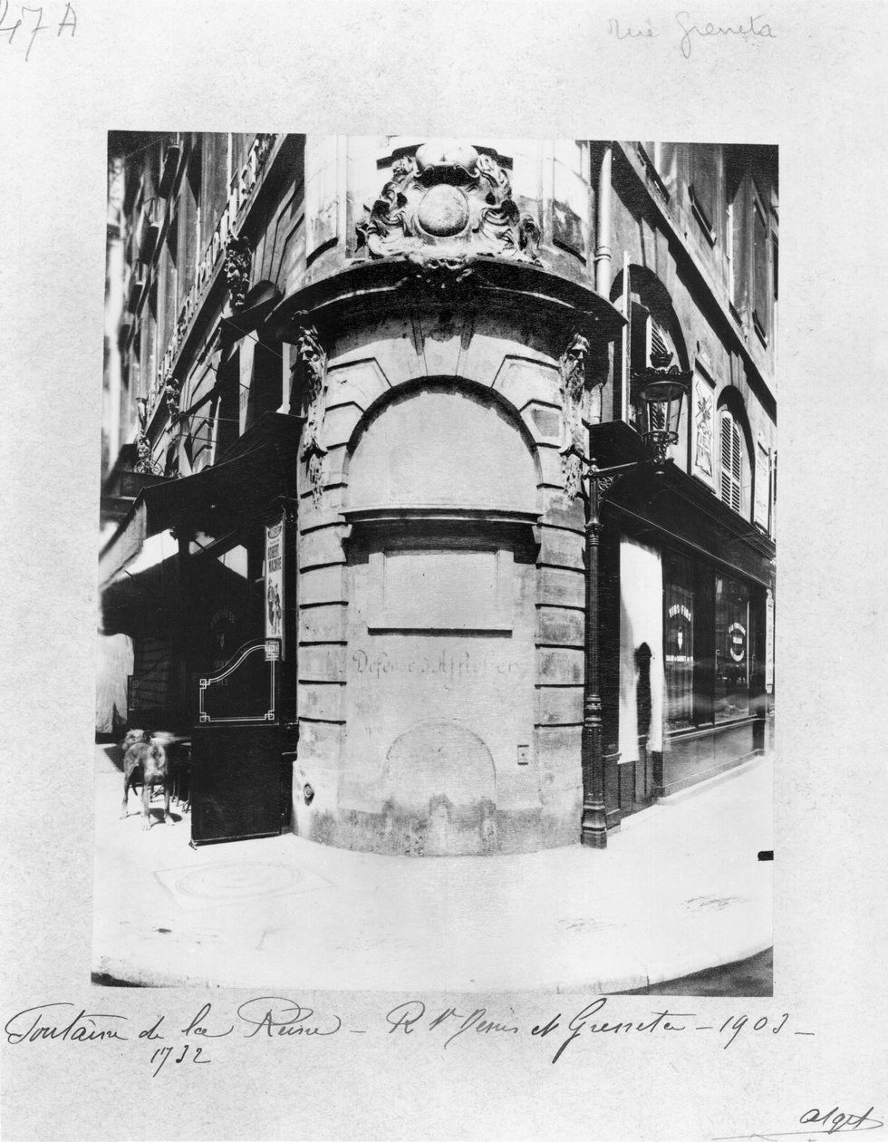 Dronningens springvand, rue Saint-Denis, Paris, 1903 af Eugène Atget