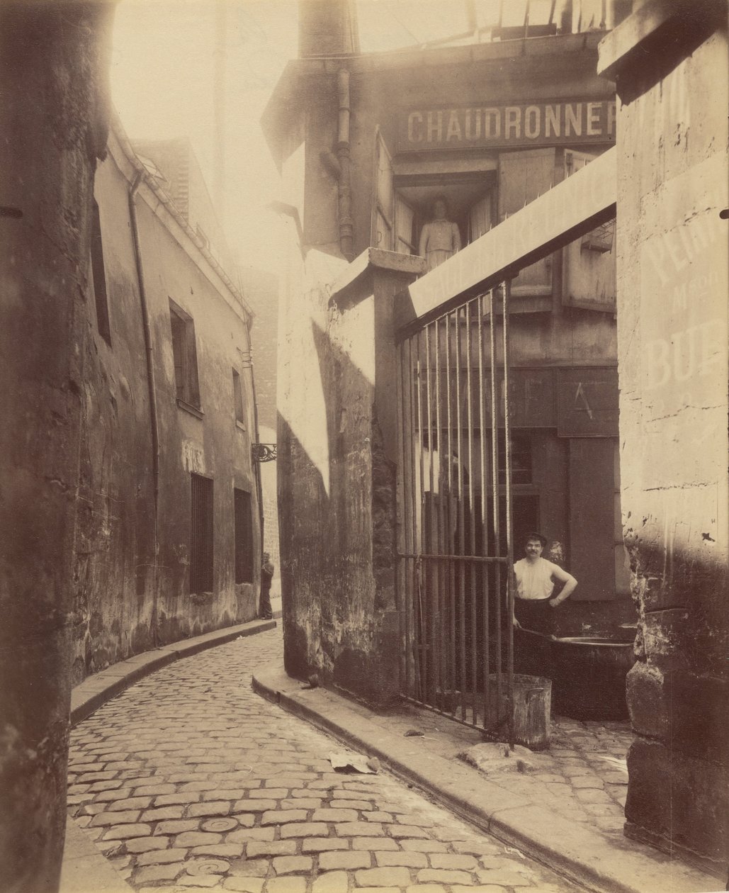 Metalværksted, passage de la Réunion af Eugène Atget