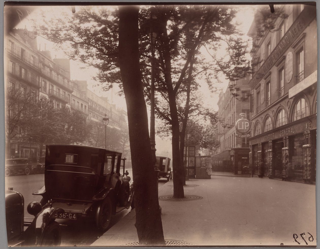 Boulevard de Bonne-Nouvelle af Eugène Atget
