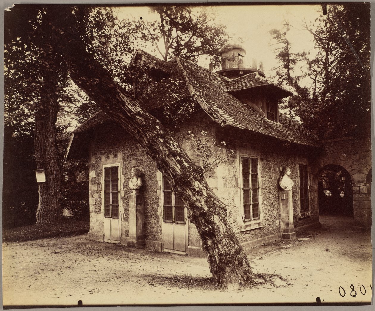 Petit Trianon af Eugène Atget