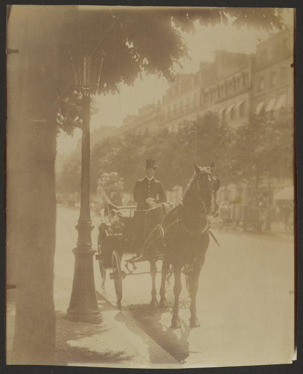 [Ventende vogn] af Eugène Atget