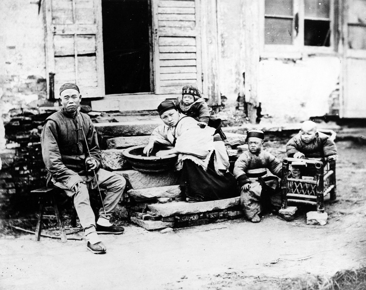 En kinesisk familiescene, ca. 1870