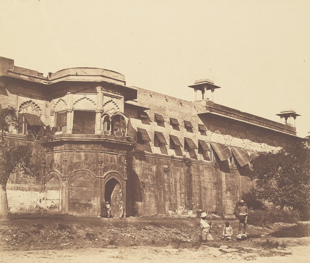 [Seenmura Boorg Palace] af Felice Beato