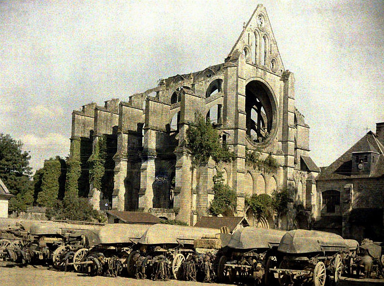 Kirkeruin, Cuffies, Aisne, Frankrig, 1917 (autokrom) af Fernand Cuville