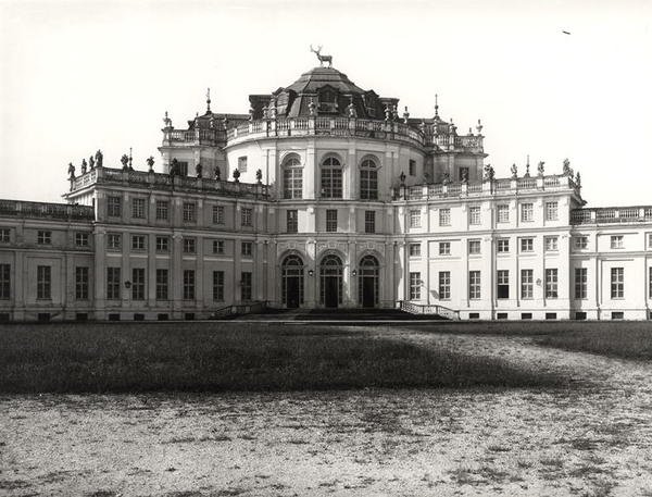 Jagtpalæ af Filippo or Juvara Juvarra