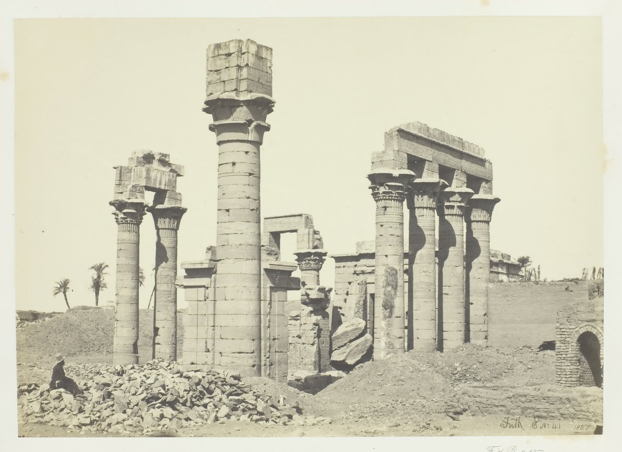 Cleopatras tempel i Erment, nær Theben, 1857. af Francis Frith