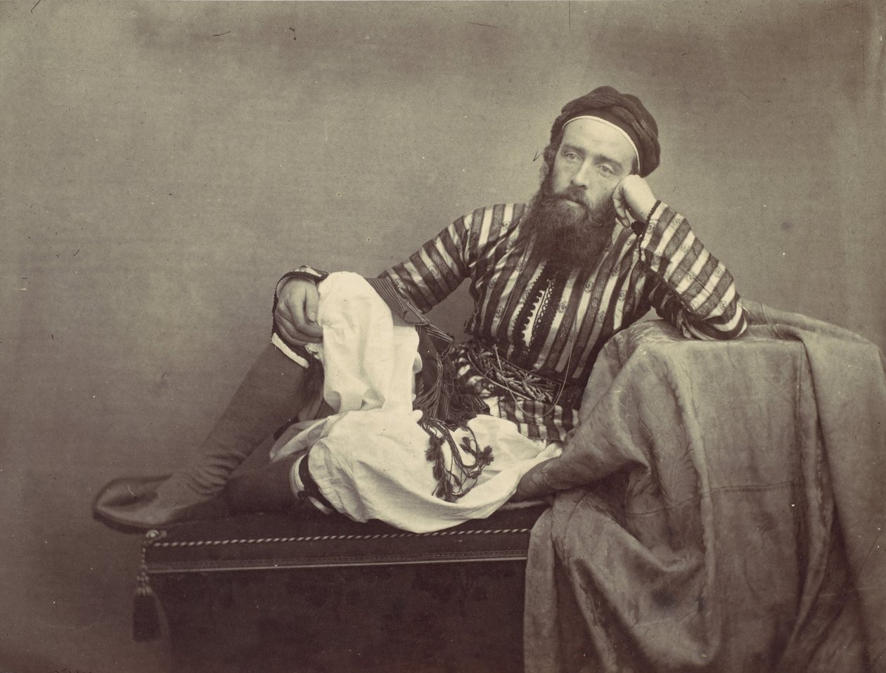 Portræt, tyrkisk sommerdragt, 1857. af Francis Frith