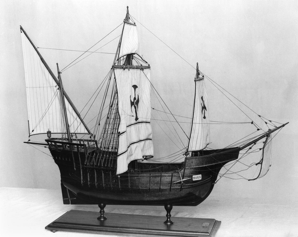Karavel af Christopher Columbus (1451-1506) (model) (træ) af French School