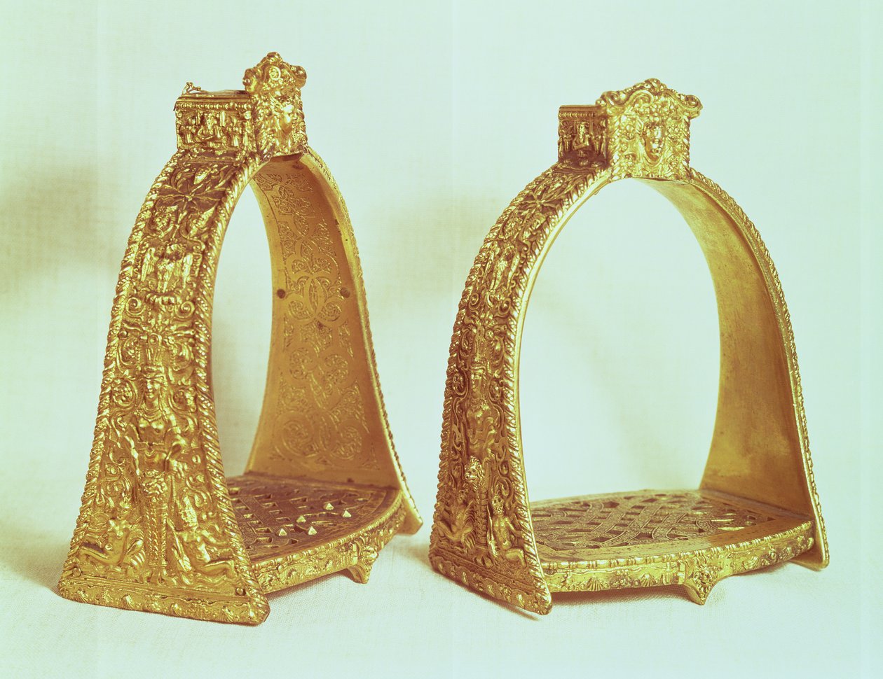 Stigbøjler tilhørende Ludvig XIV (1638-1715) (guld) af French School