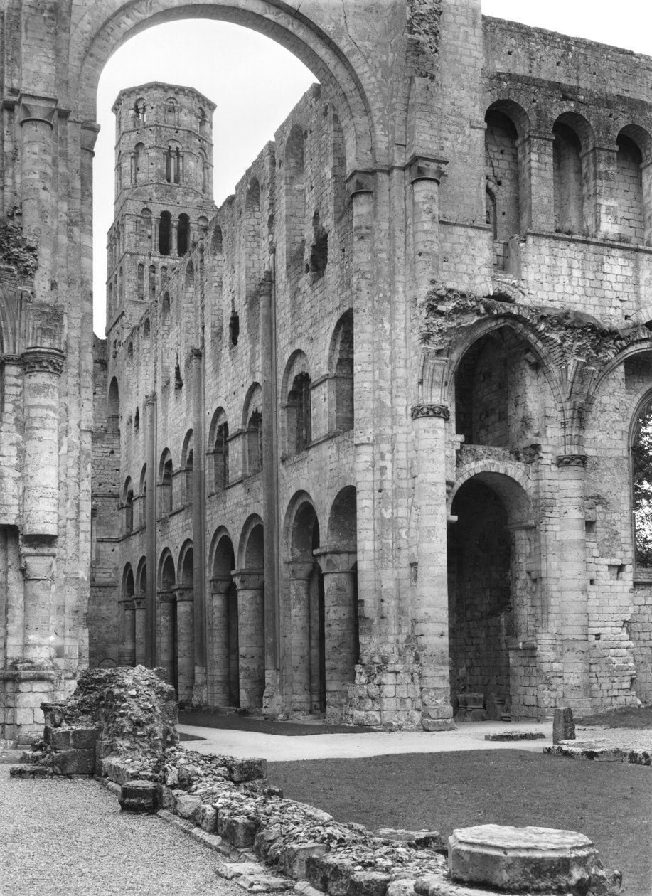 Udsigt over kirkens indre, c.1040-67 af French School
