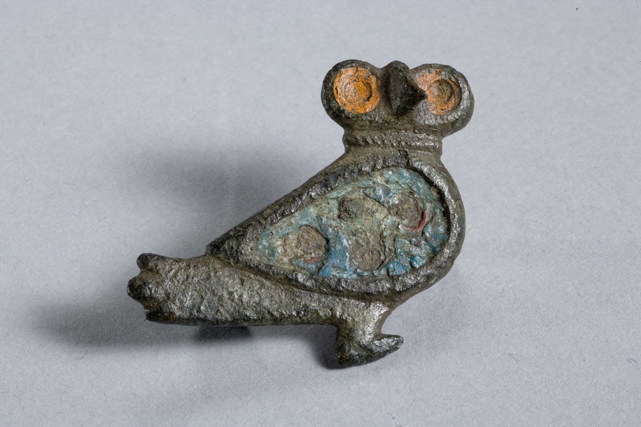 Uglens fibula, 2.-3. århundrede e.Kr. (bronze med emaljeindlæg) af Gallo Roman