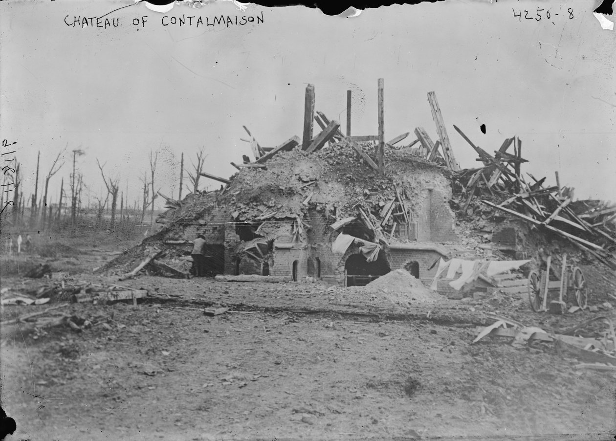 Ruinerne af slottet ved Contalmaison efter slaget ved Somme, 1916 af George Grantham Bain