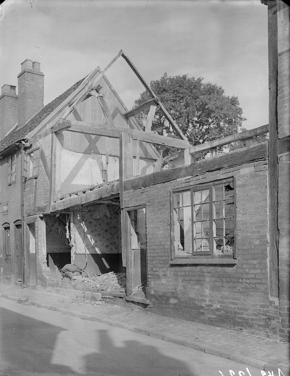 New Street, Coventry, 1941. af George Bernard Mason