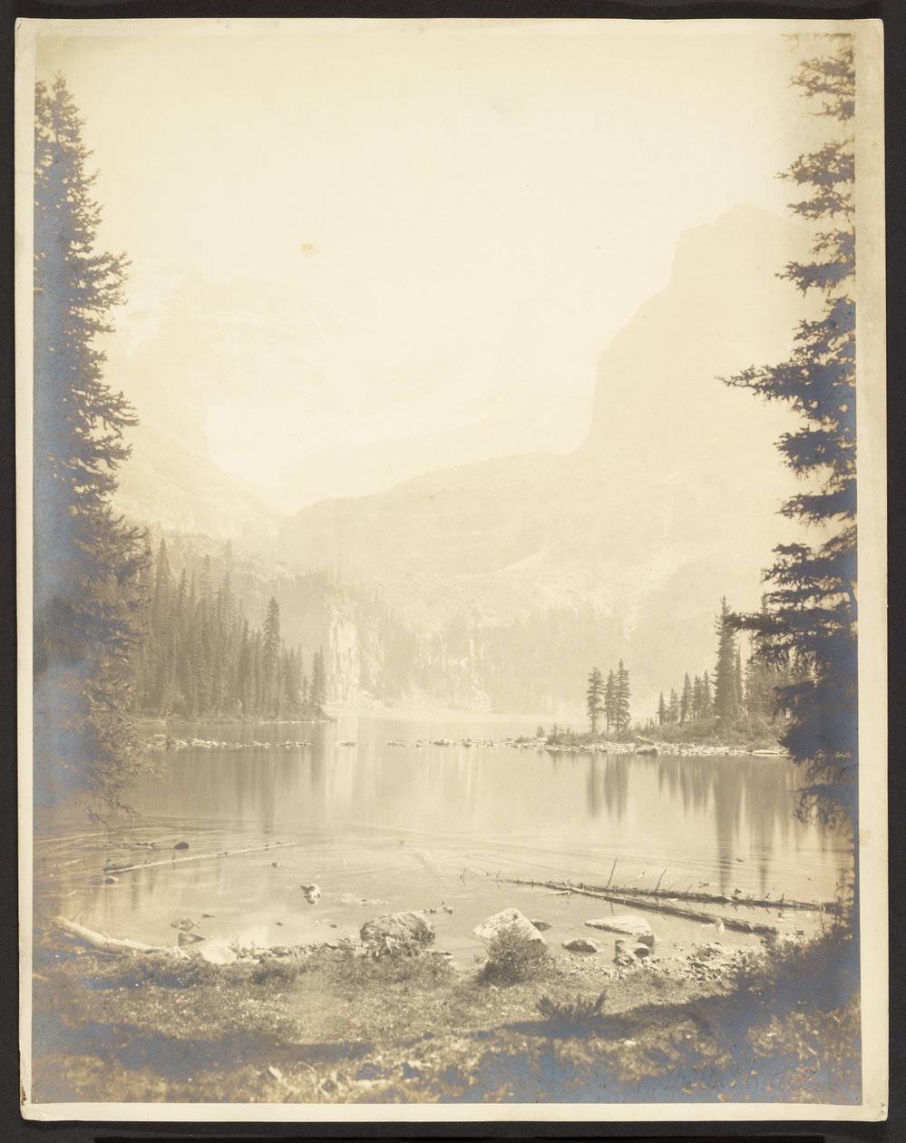 [Sø i Yosemite] af George Fiske