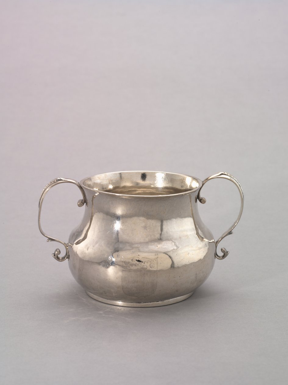 Tohåndsbæger, c.1720 af George Hanners