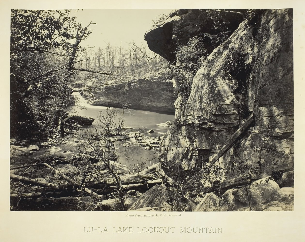 Lu-La Lake Lookout Mountain, 186466. af George N. Barnard