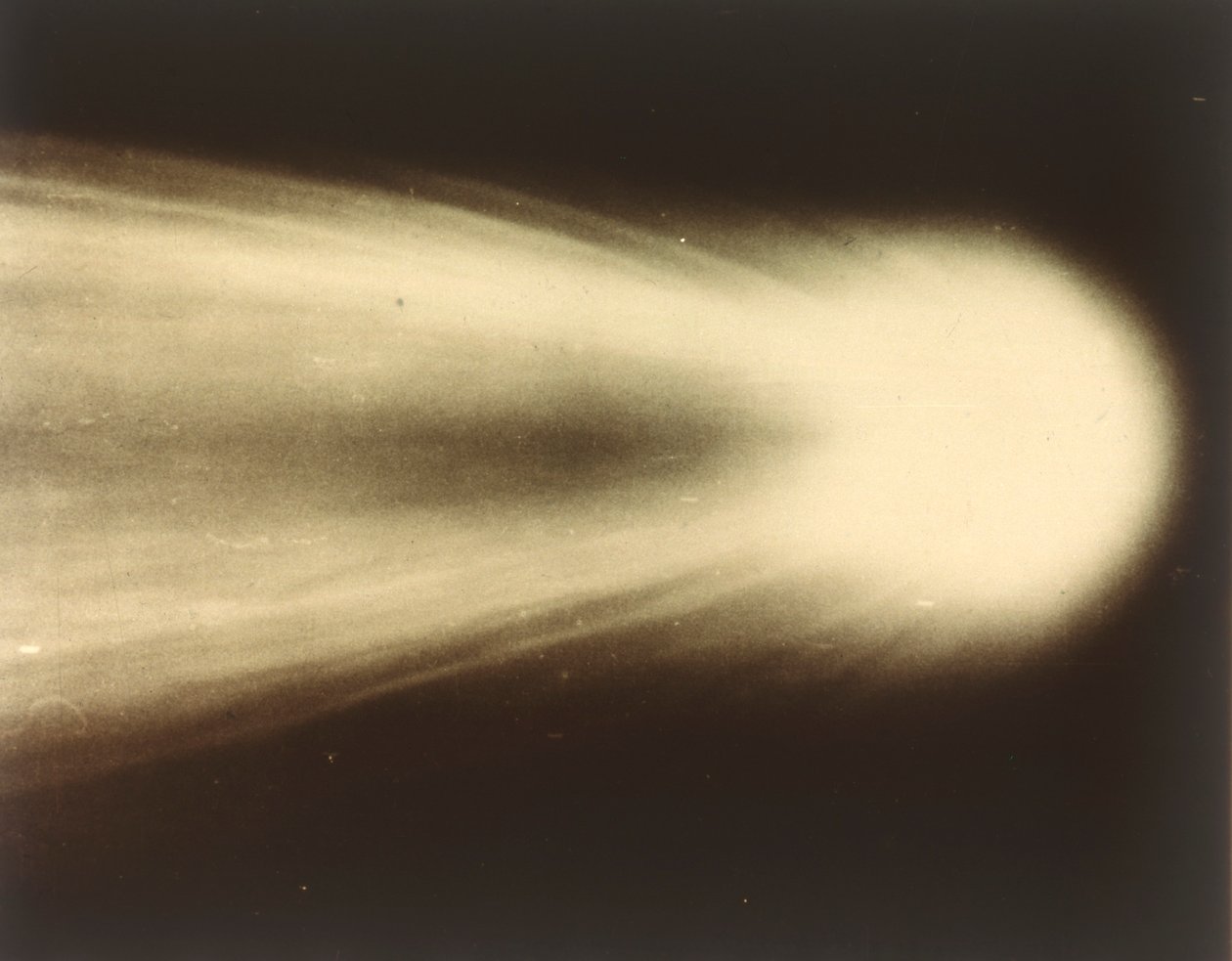 Halleys komet, 8. maj 1910. af George Willis Ritchey