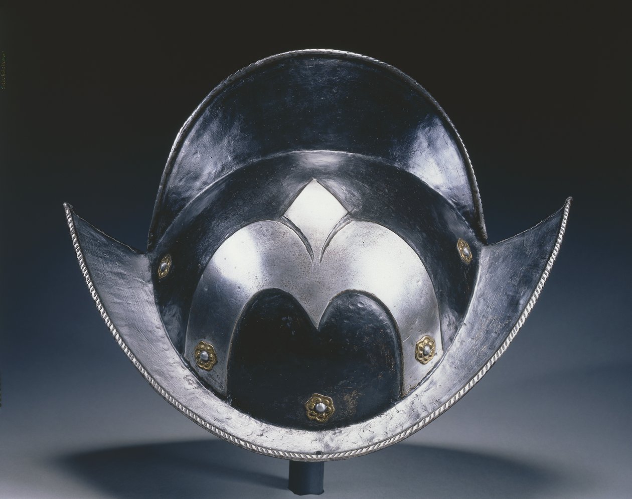 Sort og hvid Morion af German School