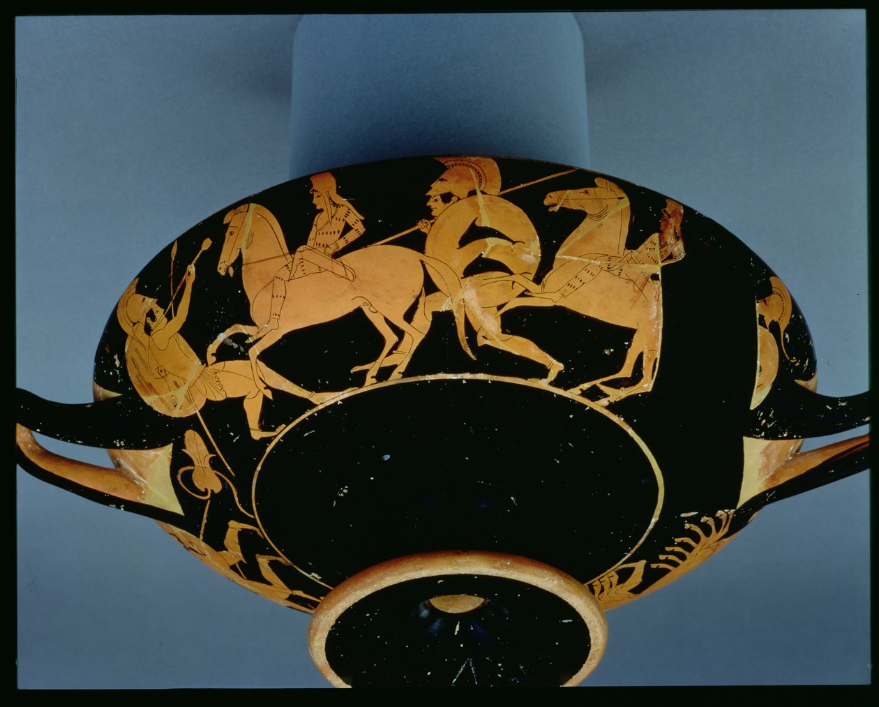 Attic rød-figur kop dekoreret med voldtægt af Antiope, af Oltos, ca. 510 f.Kr. (keramik) af Greek