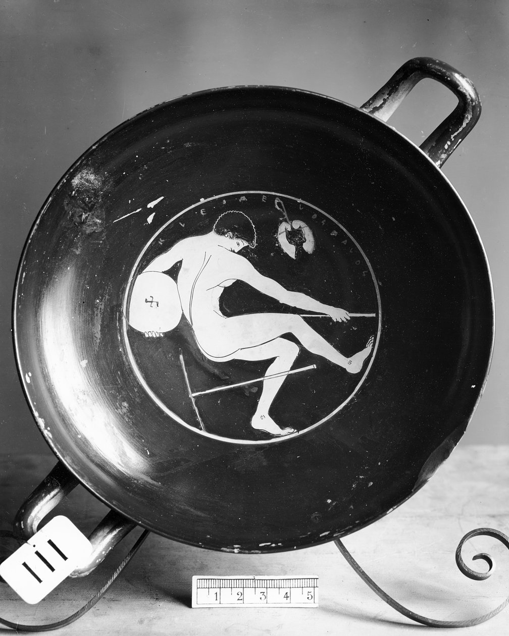 Fad forestillende en diskoskaster, muligvis af Cleomelos (keramik) af Greek