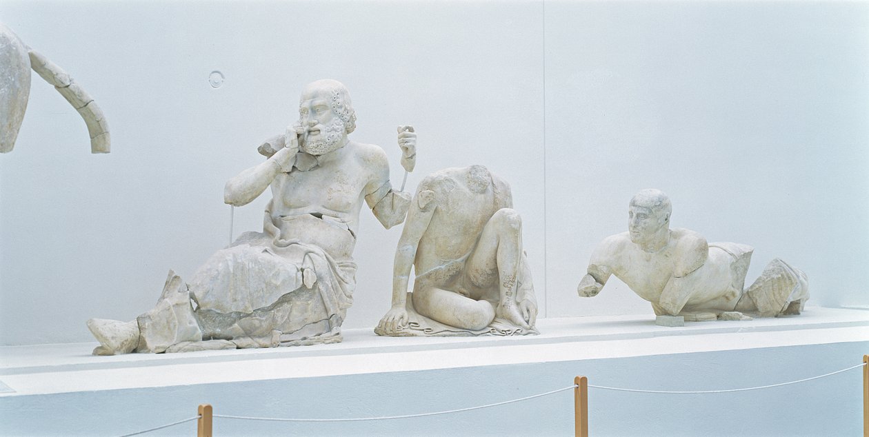 Fritstående figurer fra den østlige fronton i Zeus