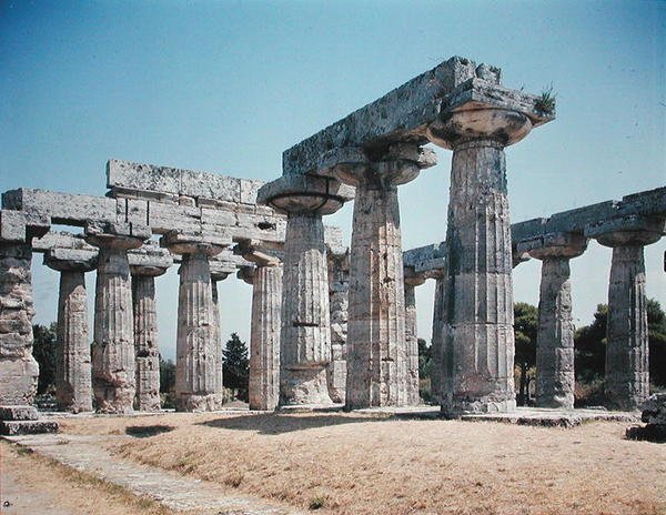 Den indre søjlegang i Hera I-templet, ca. 550 f.Kr af Greek