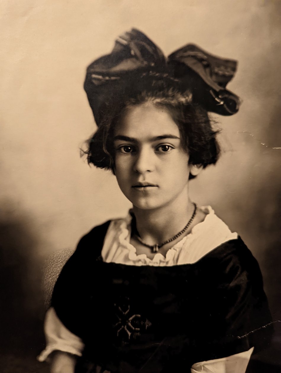Frida Kahlo, 15. juni af Guillermo Kahlo