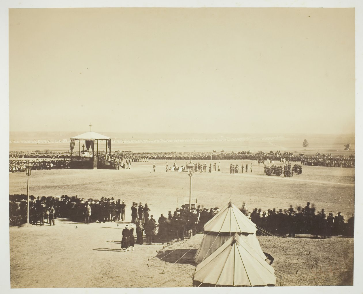 Messe, Camp de Chalons, 1857. af Gustave Le Gray