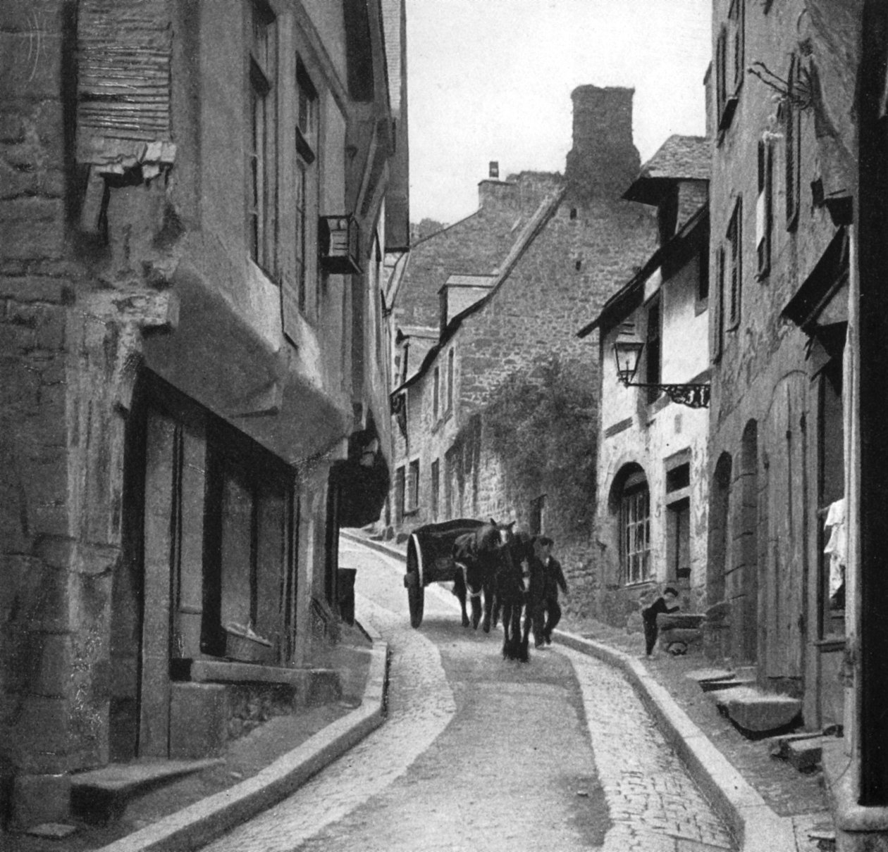 Rue Jersual, 1911-1912. af H. W. Fincham