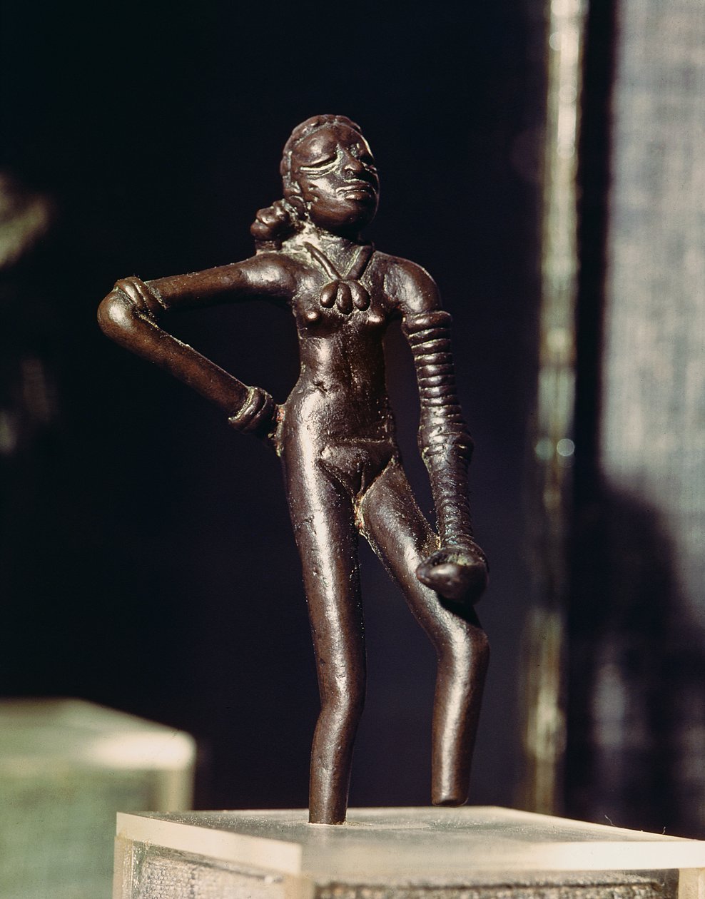 Figur af en ung danser, fra Mohenjo-Daro, Indus Valley, Pakistan, 3000-1500 f.Kr. (bronze) af Harappan