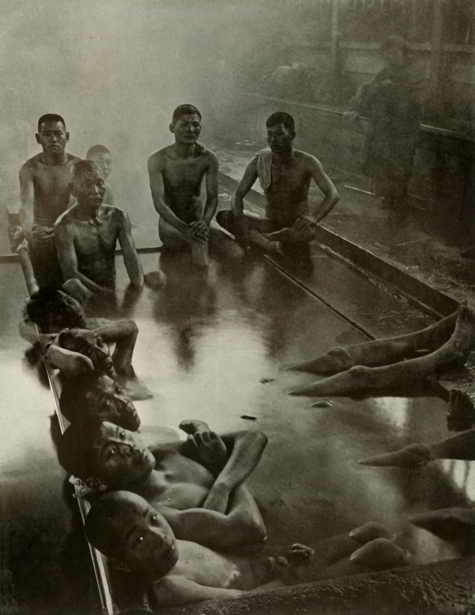 Et offentligt bad i Kanawa, 1910. af Herbert Ponting