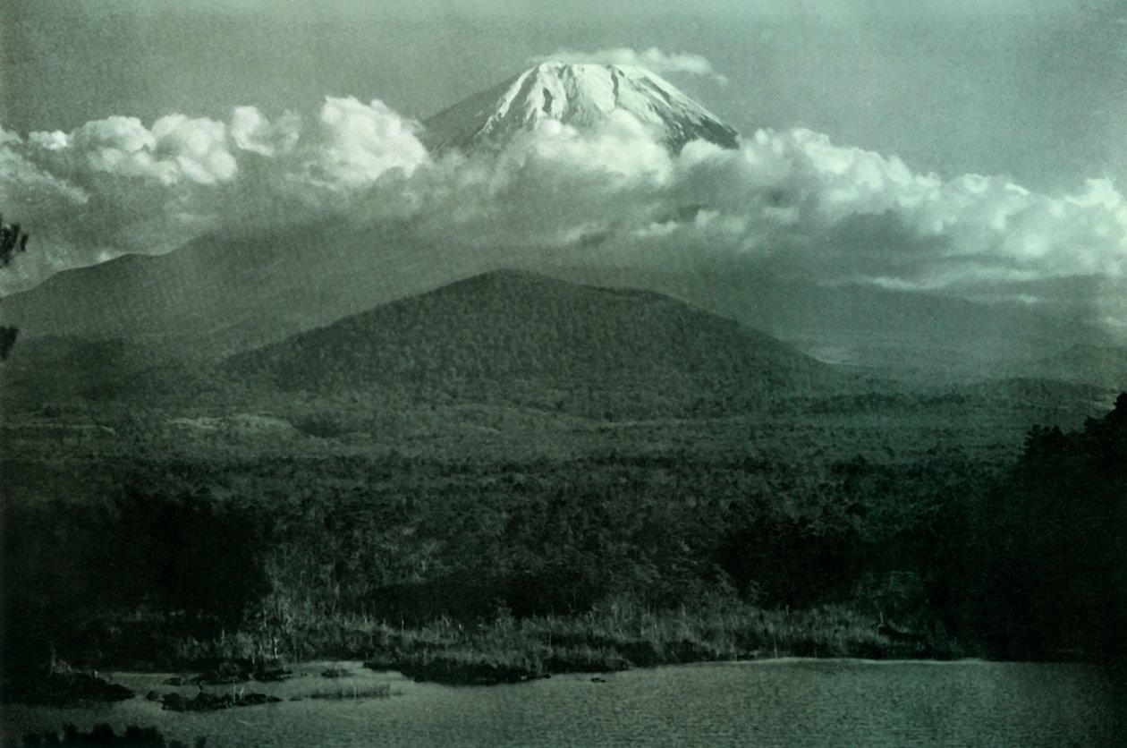 Fuji ved solopgang, 1910. af Herbert Ponting